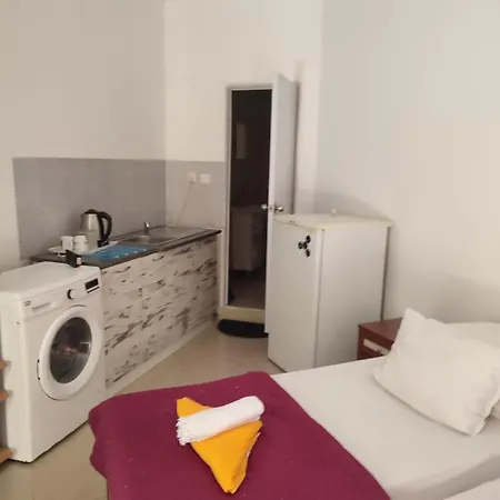 партерни студия без обособен балкон ул т светослав 5 и ул българия 아파트